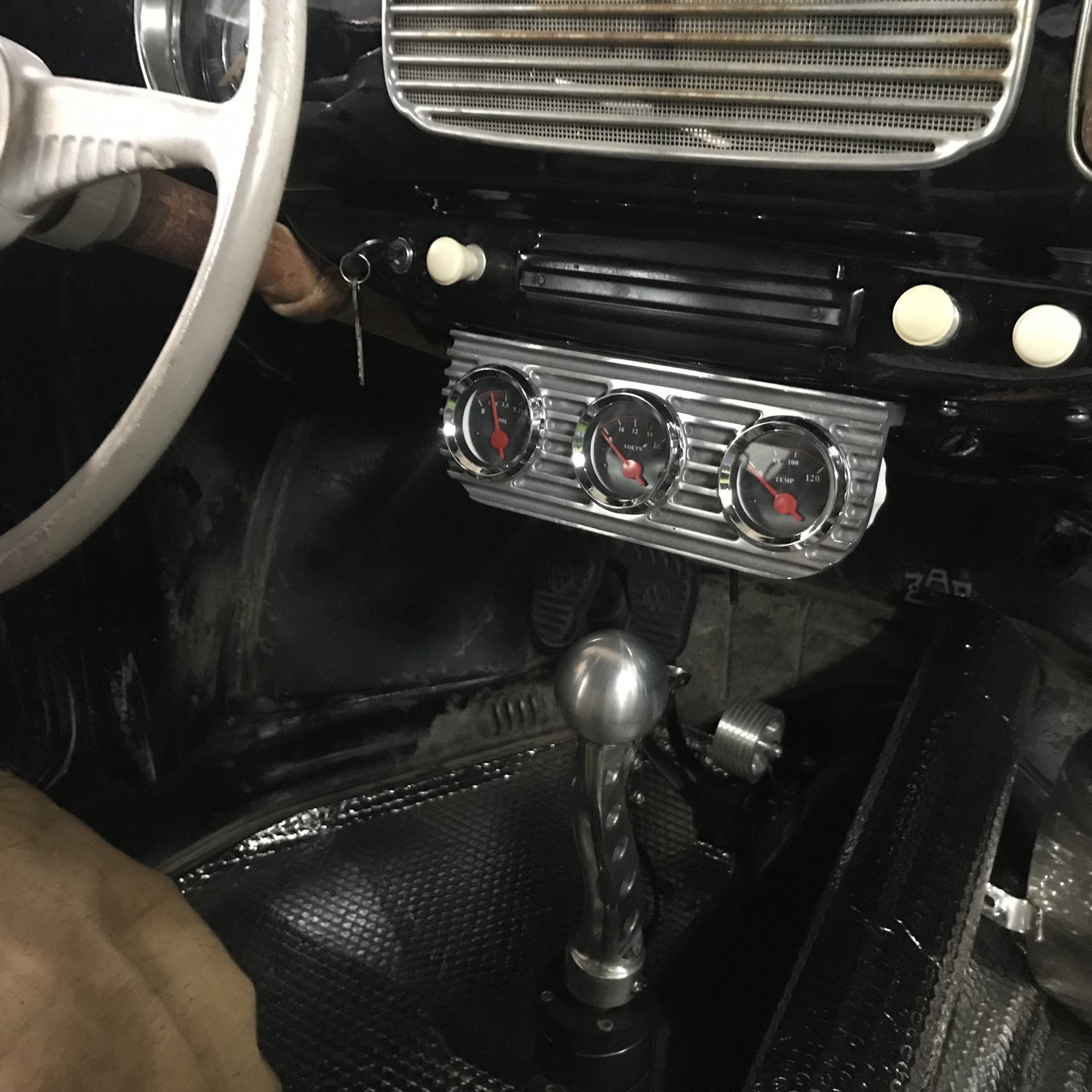 Air-Cooled Gauge Bezels & Holders