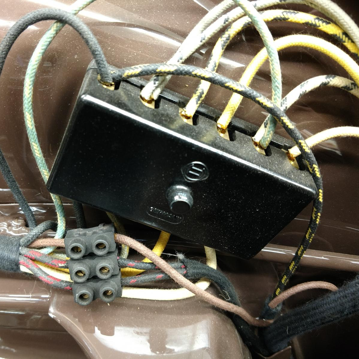 Retro Ceramic Fuse Blocks