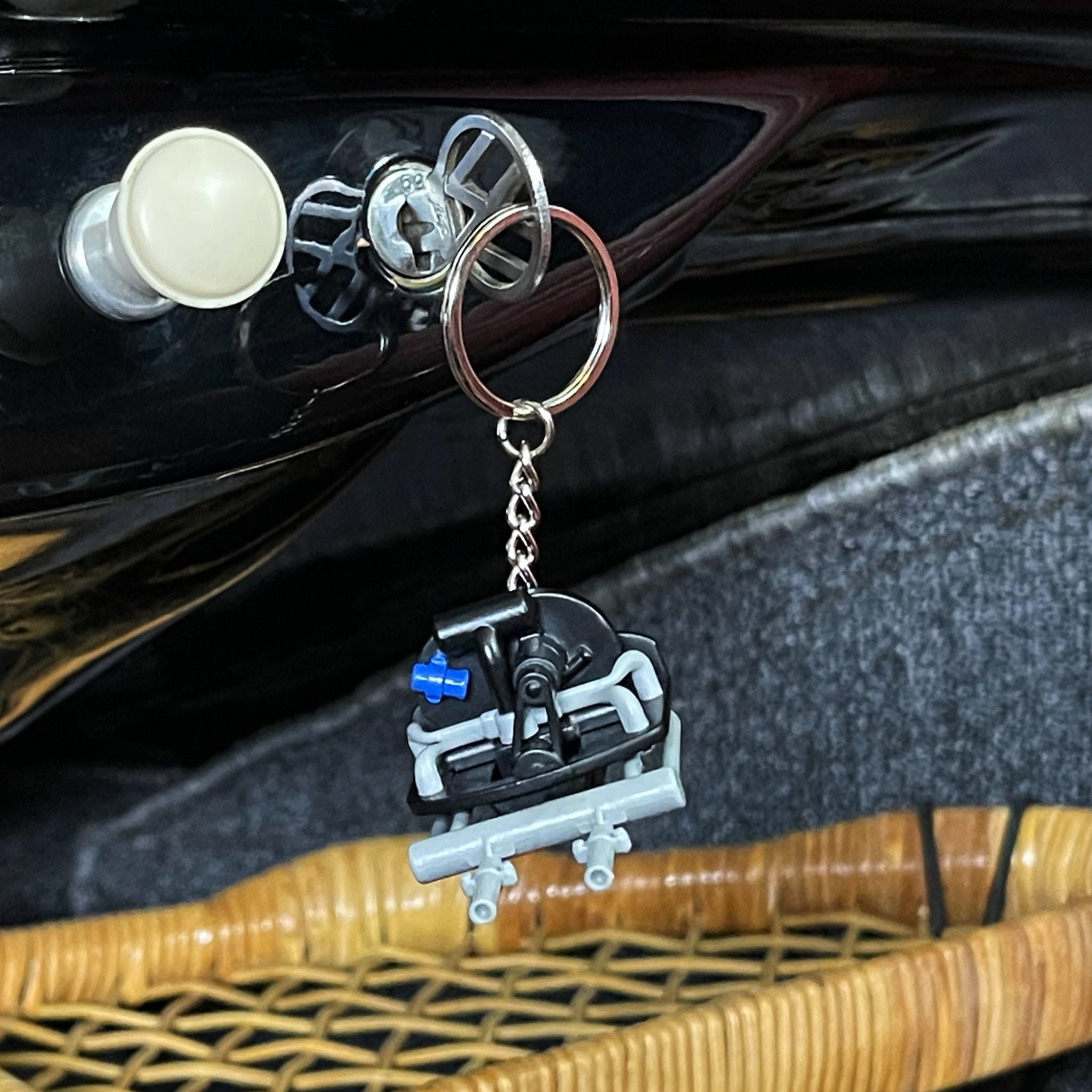 VW 3D 36-HP Engine Key Chain with DIY Dual Carburetor Parts